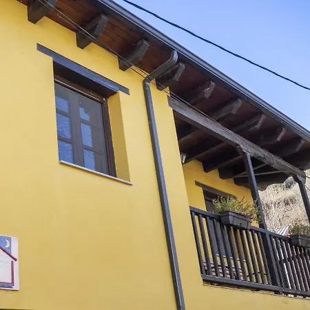 Comfortable Holiday In With Barbecue Villanueva de Valdueza