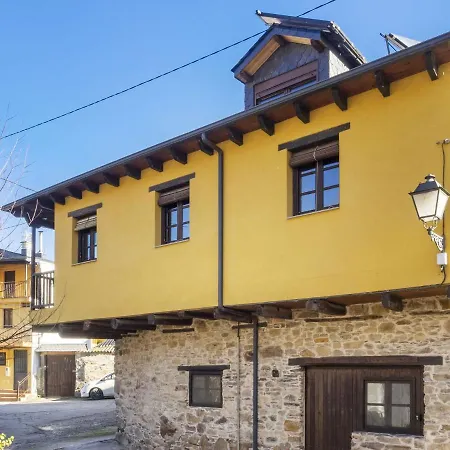 Comfortable Holiday In With Barbecue Villanueva de Valdueza